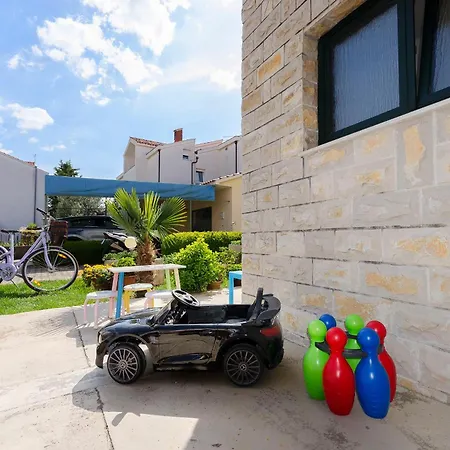 Apartment Family Idyll Vodice