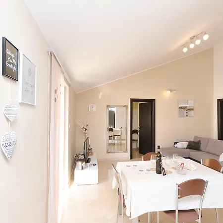 Family Idyll Apartment Vodice