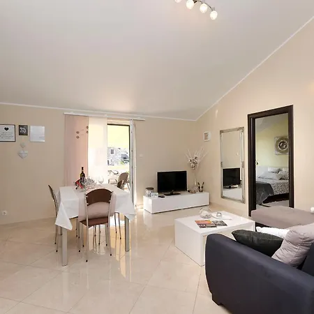 Family Idyll Apartment
