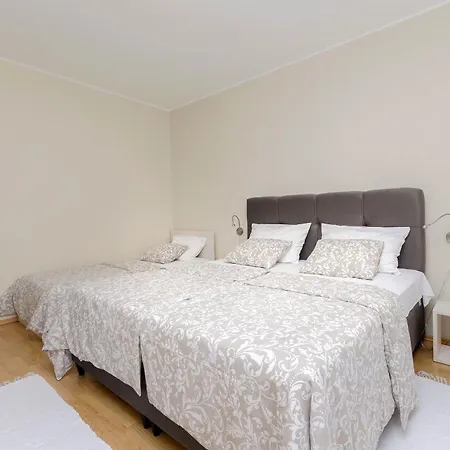 Family Idyll דירה