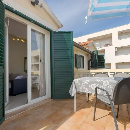 Family Idyll Apartment Vodice